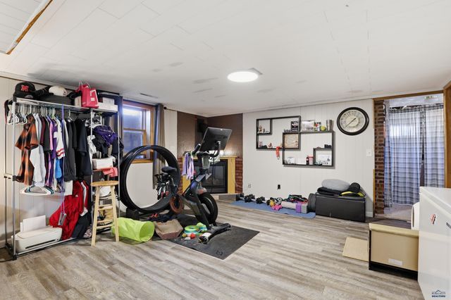 1204 9 ST, Rapid City, SD 57701