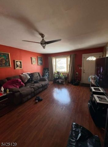 148 Pineview Ter, Plainfield City, NJ 07062