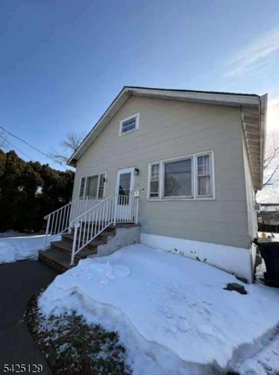 148 Pineview Ter, Plainfield City, NJ 07062