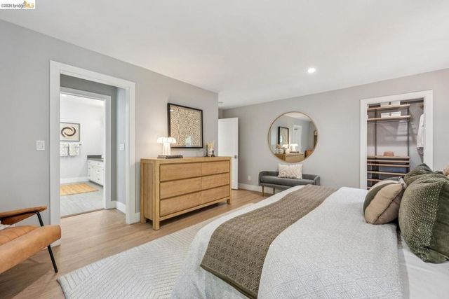 6141 Aspinwall RD, Oakland, CA 94611