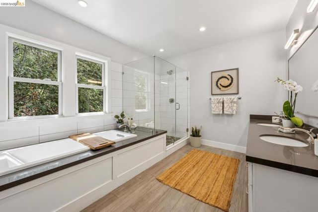 6141 Aspinwall RD, Oakland, CA 94611