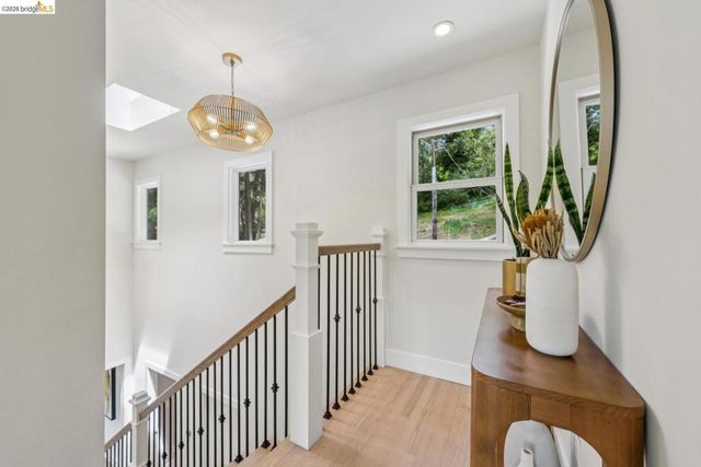 6141 Aspinwall RD, Oakland, CA 94611