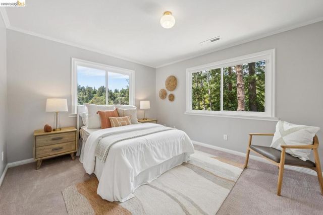 6141 Aspinwall RD, Oakland, CA 94611