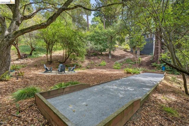 6141 Aspinwall RD, Oakland, CA 94611