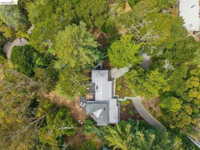 6141 Aspinwall RD, Oakland, CA 94611
