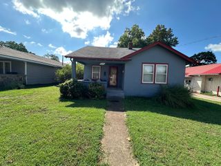 910 W Broadway Avenue, West Plains, MO 65775