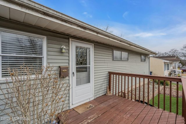 22 Tilton Avenue, Toms River, NJ 08757