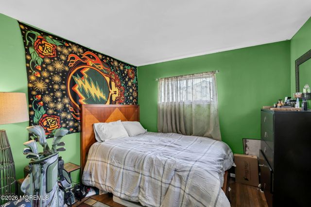 22 Tilton Avenue, Toms River, NJ 08757