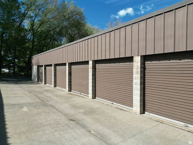 2087 N MAIN ST, Clearfield, UT 84015