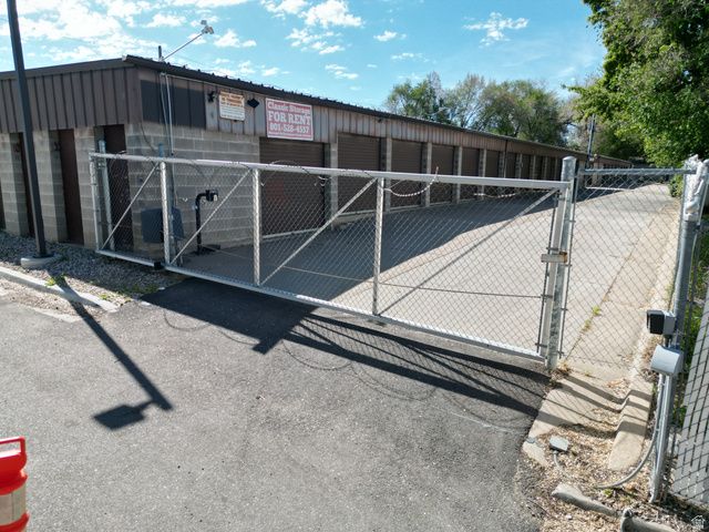 2087 N MAIN ST, Clearfield, UT 84015