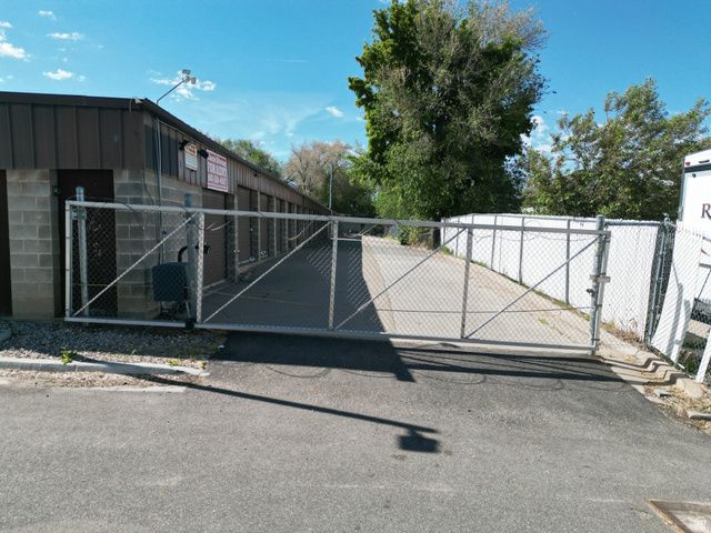 2087 N MAIN ST, Clearfield, UT 84015