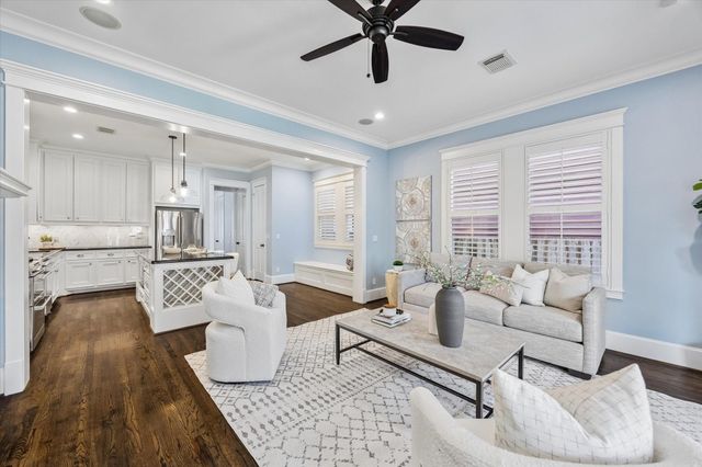 634 W 17th Street, Houston, TX 77008