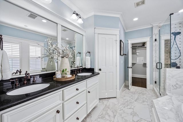 634 W 17th Street, Houston, TX 77008