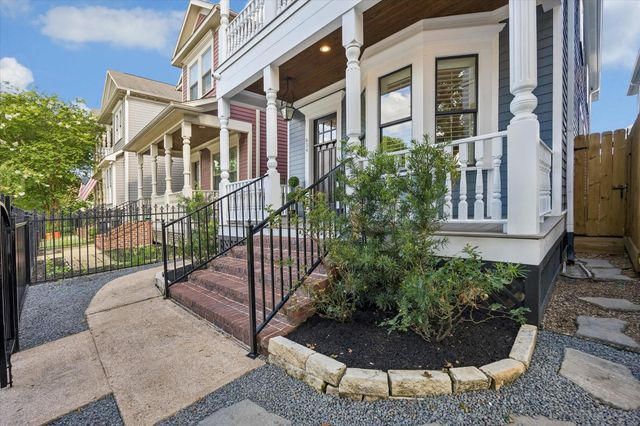 634 W 17th Street, Houston, TX 77008