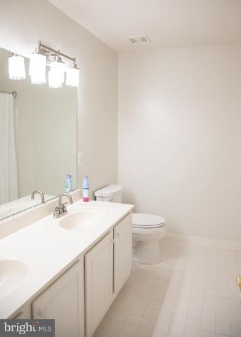 3347 WILTON CREST CT, Alexandria, VA 22310