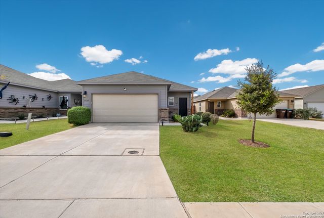 3023 Laguna Cliffs, Converse, TX 78109