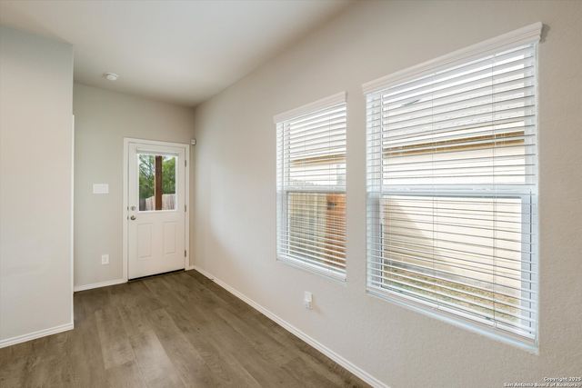 3023 Laguna Cliffs, Converse, TX 78109