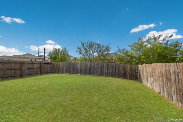 3023 Laguna Cliffs, Converse, TX 78109