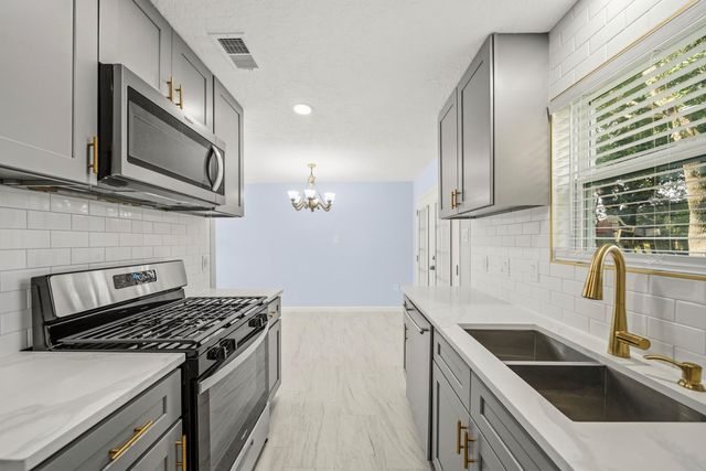 6910 Paso Del Sol Drive, Houston, TX 77083