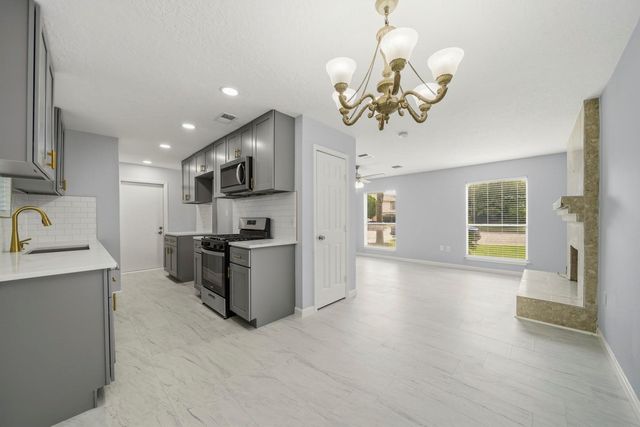 6910 Paso Del Sol Drive, Houston, TX 77083