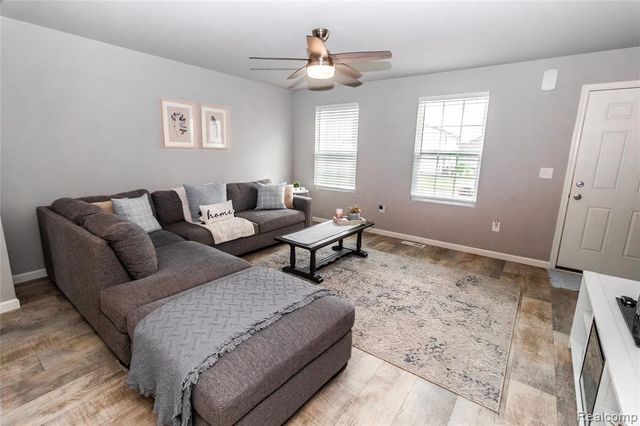 1205 Lancaster Street, Lapeer, MI 48446