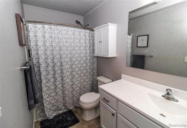 1205 Lancaster Street, Lapeer, MI 48446