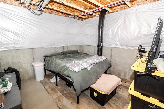 1205 Lancaster Street, Lapeer, MI 48446