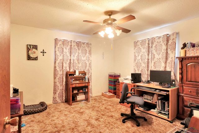 1900 Clinton St, Longview, TX 75604