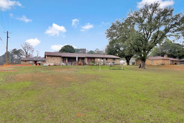 1900 Clinton St, Longview, TX 75604