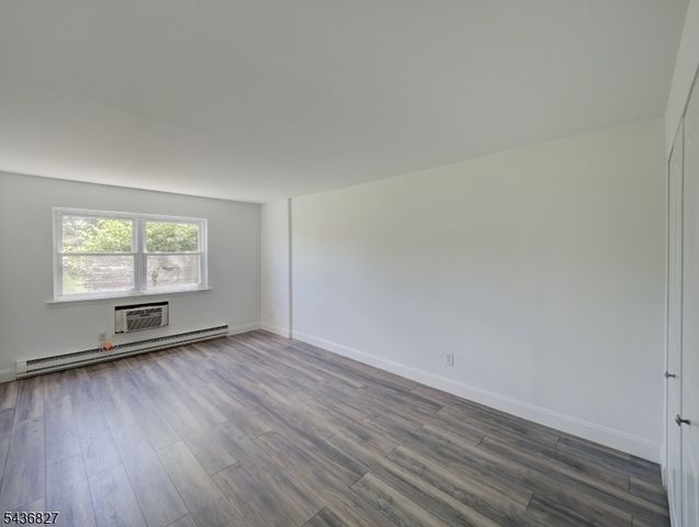 798 Eves Dr 3F, Hillsborough Twp., NJ 08844