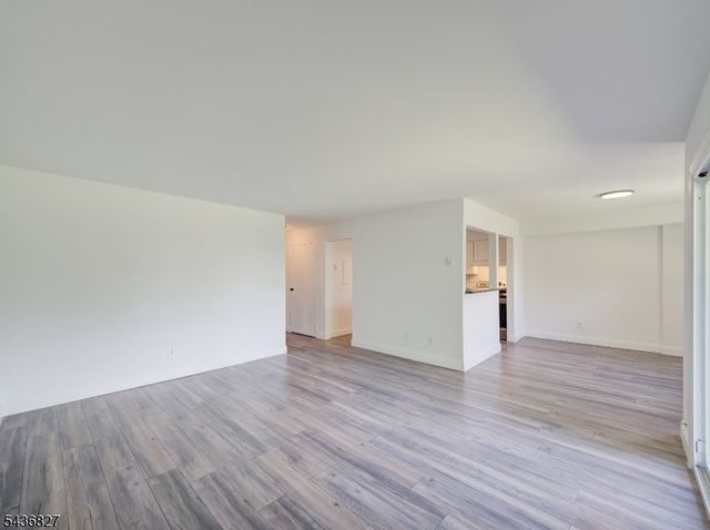 798 Eves Dr 3F, Hillsborough Twp., NJ 08844