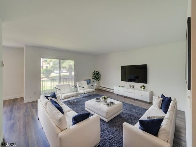 798 Eves Dr 3F, Hillsborough Twp., NJ 08844