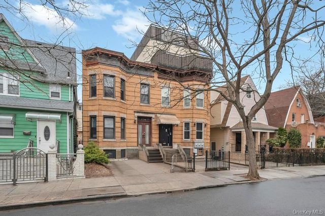 634 E 3rd Street, Brooklyn, NY 11218