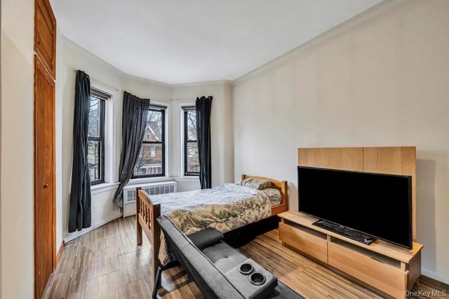 634 E 3rd Street, Brooklyn, NY 11218