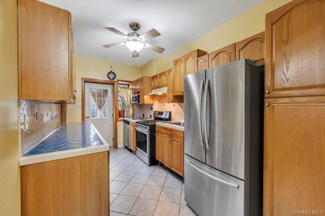 634 E 3rd Street, Brooklyn, NY 11218