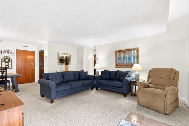 420 N Chestnut Street 103, Avalon, PA 15202