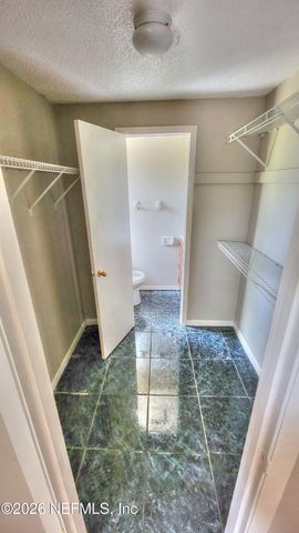 2472 FERNSIDE Road, Jacksonville, FL 32246