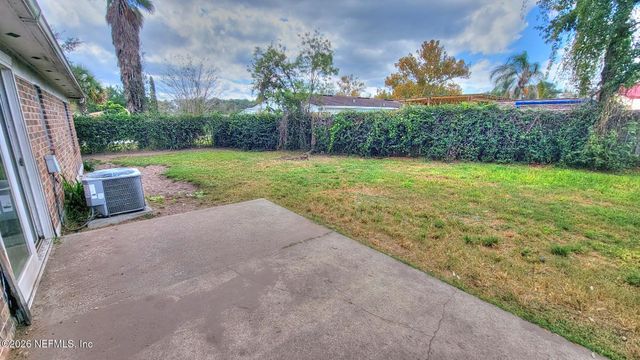 2472 FERNSIDE Road, Jacksonville, FL 32246