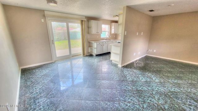 2472 FERNSIDE Road, Jacksonville, FL 32246