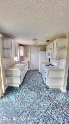 2472 FERNSIDE Road, Jacksonville, FL 32246