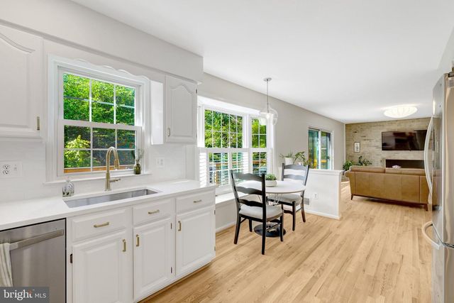 502 WOODLAND CT NW, Vienna, VA 22180