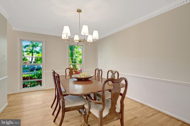 502 WOODLAND CT NW, Vienna, VA 22180