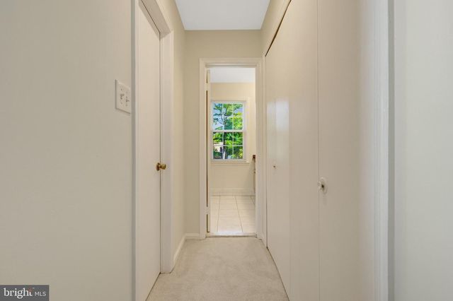 502 WOODLAND CT NW, Vienna, VA 22180
