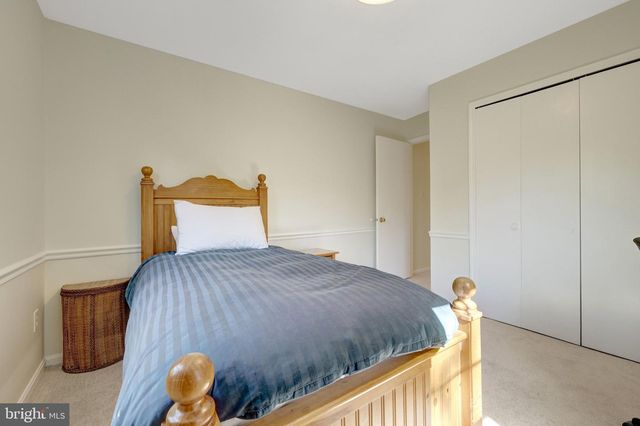 502 WOODLAND CT NW, Vienna, VA 22180