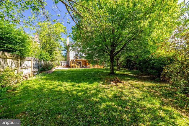 502 WOODLAND CT NW, Vienna, VA 22180