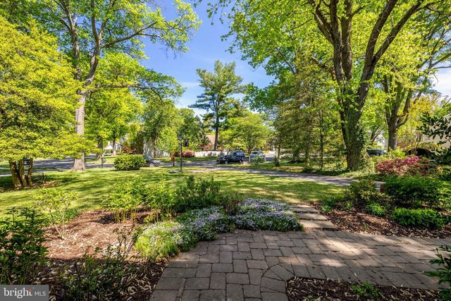 502 WOODLAND CT NW, Vienna, VA 22180