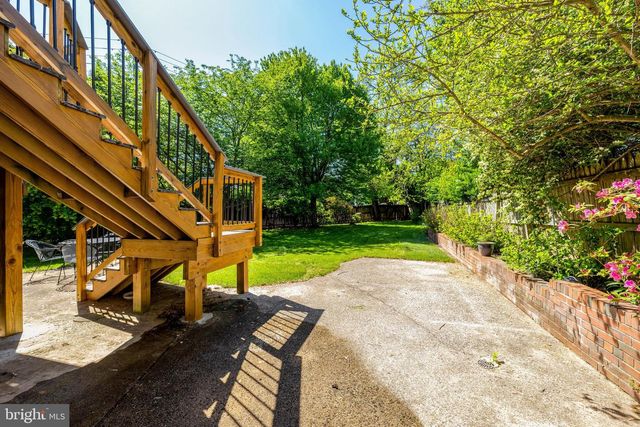 502 WOODLAND CT NW, Vienna, VA 22180