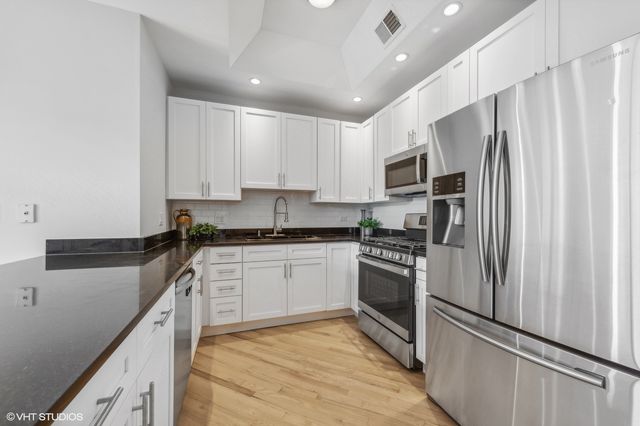 820 W Hubbard Street 4, Chicago, IL 60642