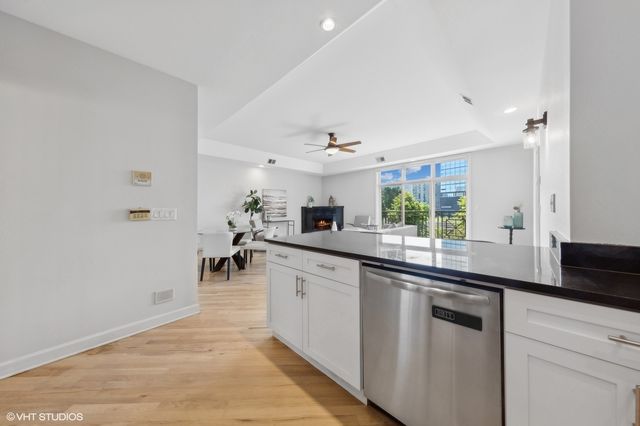 820 W Hubbard Street 4, Chicago, IL 60642