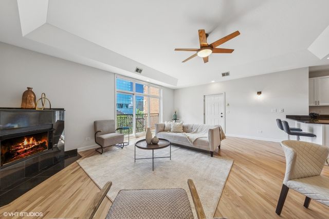 820 W Hubbard Street 4, Chicago, IL 60642